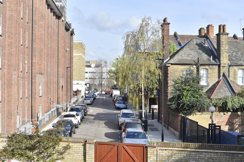 Beautiful Flat With Terrace Appartement Londen Buitenkant foto